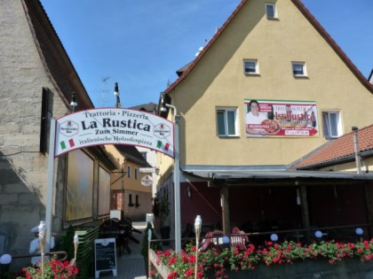 Foto: Pizzeria  La Rustica